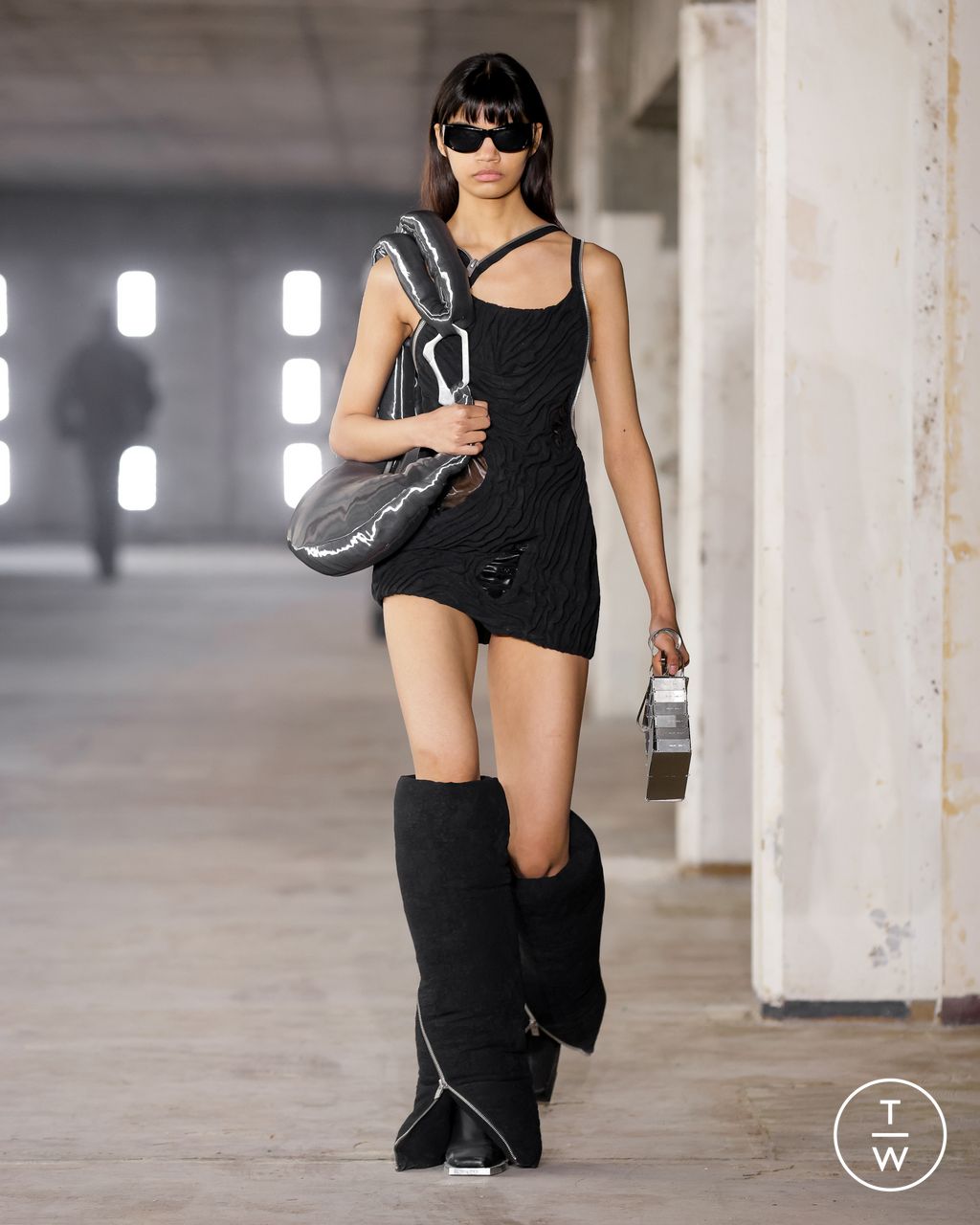 Fashion Week Paris Fall/Winter 2023 look 32 from the Heliot Emil collection womenswear