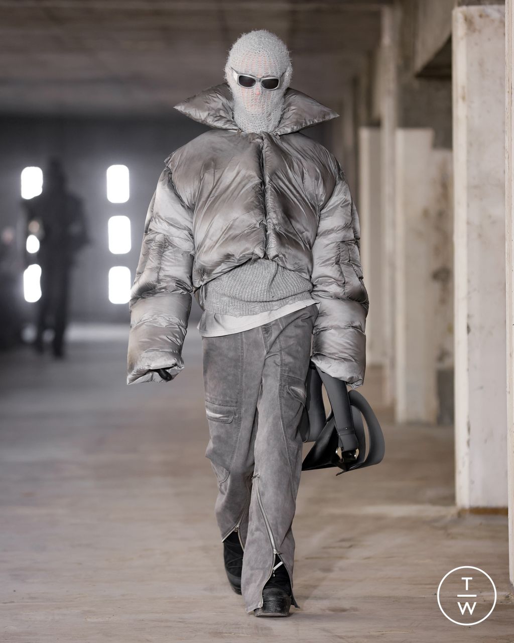 Fashion Week Paris Fall/Winter 2023 look 33 from the Heliot Emil collection womenswear