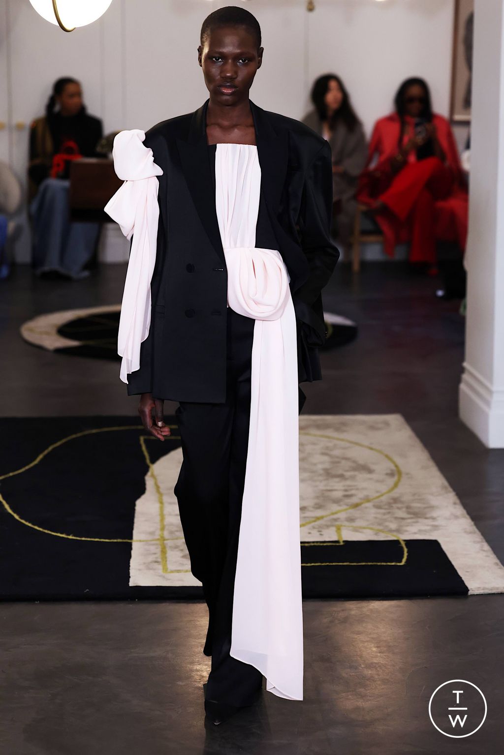 Fashion Week New York Fall/Winter 2023 look 5 de la collection Hellessy womenswear