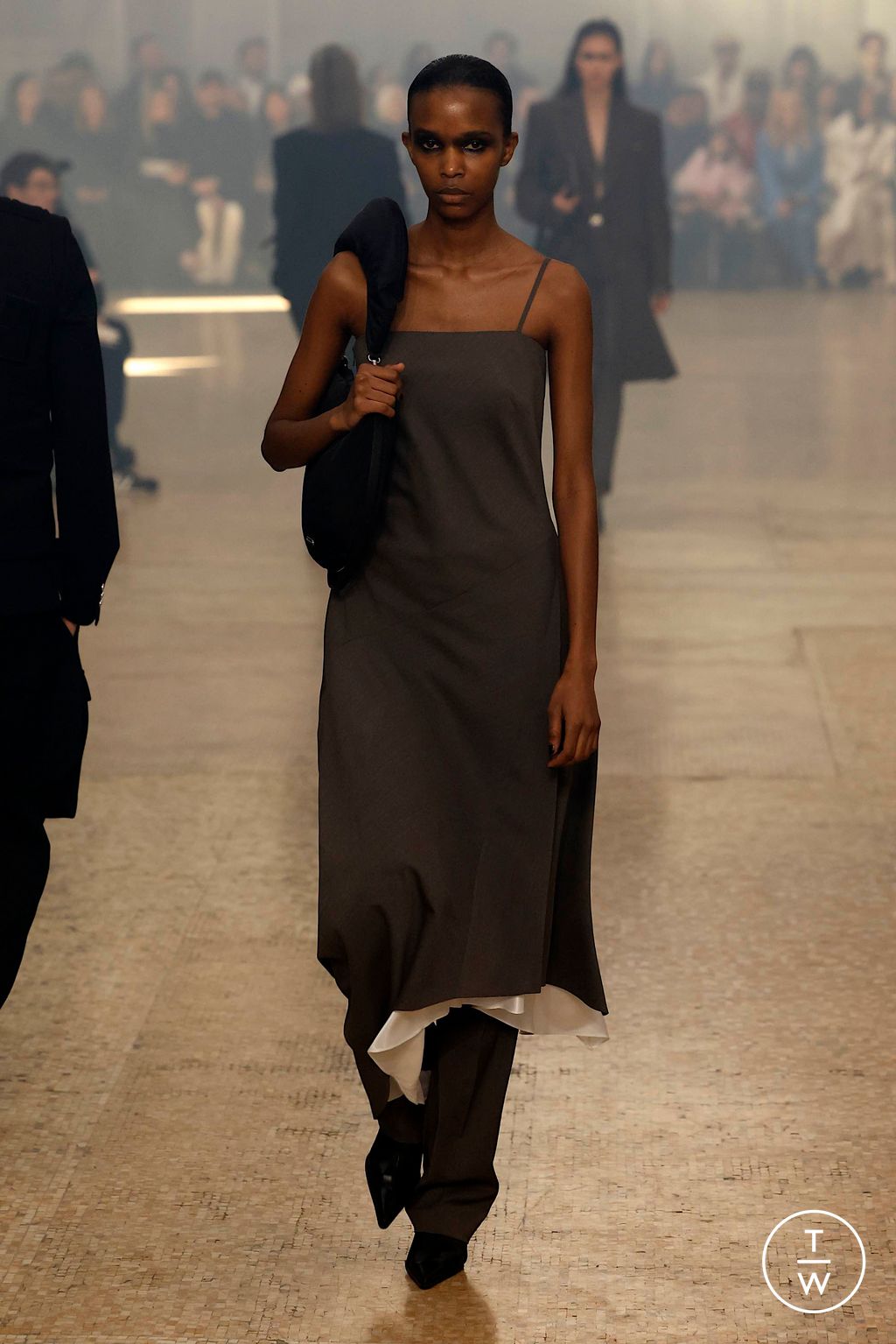 Fashion Week New York Fall/Winter 2024 look 15 de la collection Helmut Lang womenswear