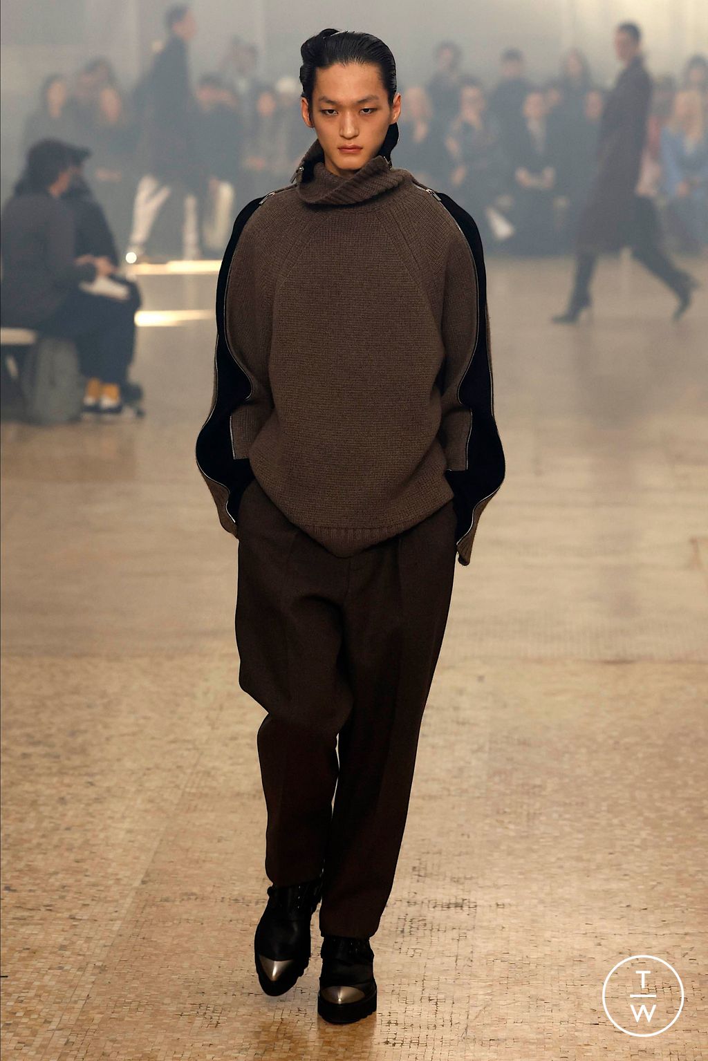 Fashion Week New York Fall/Winter 2024 look 17 from the Helmut Lang collection womenswear