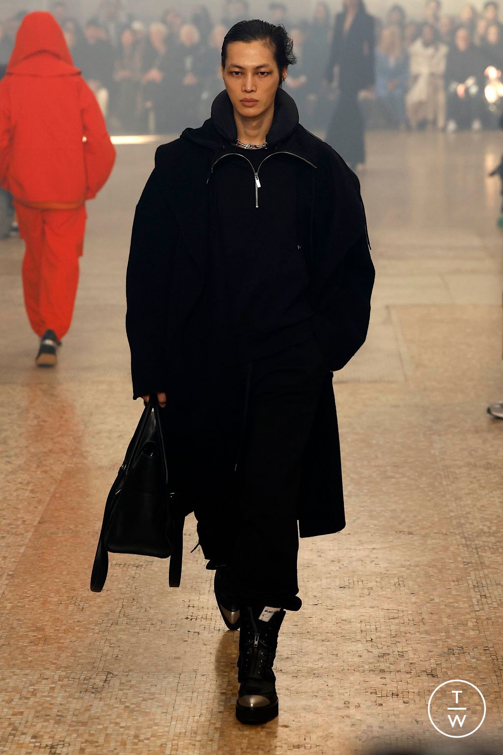 Fashion Week New York Fall/Winter 2024 look 28 from the Helmut Lang collection 女装