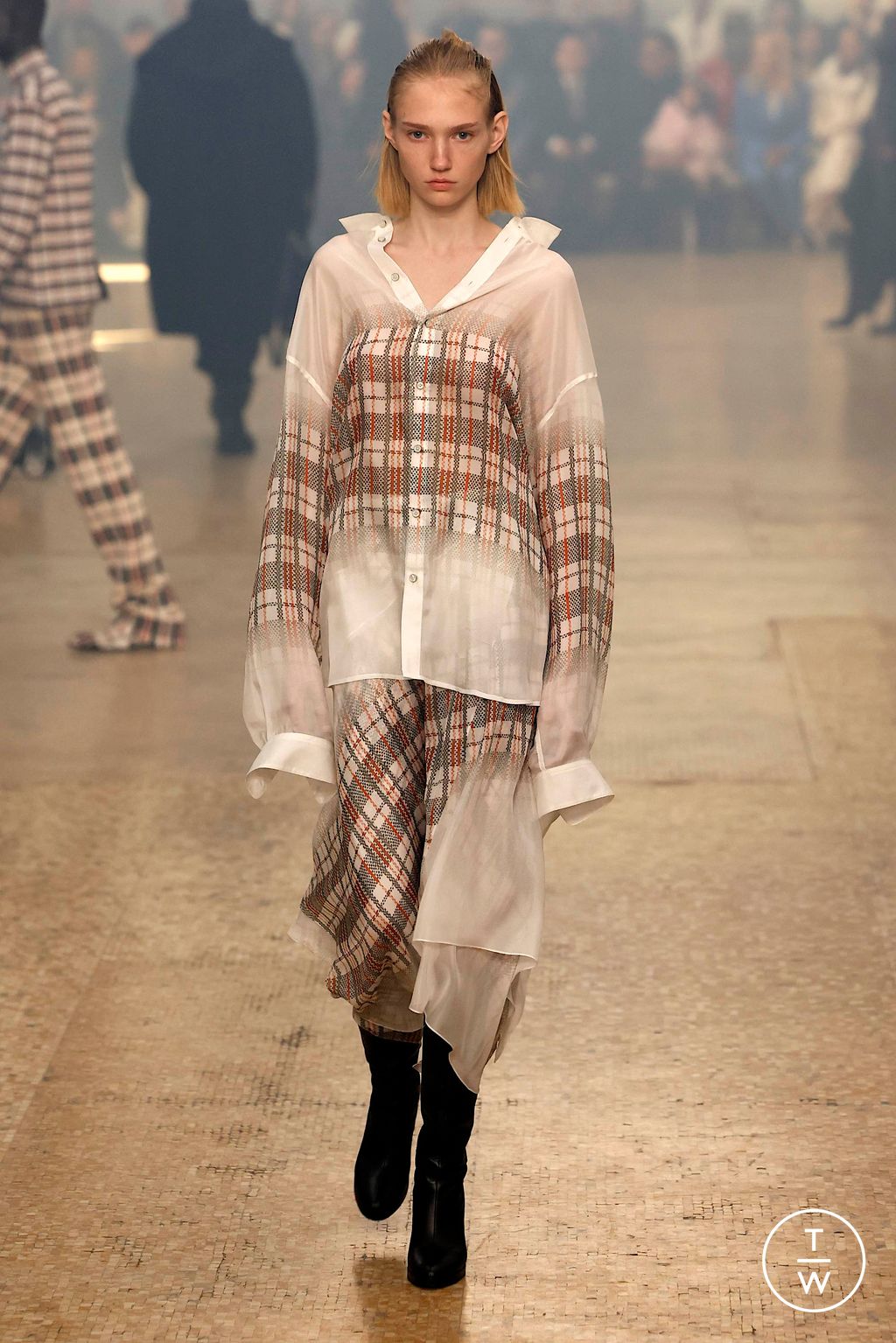 Fashion Week New York Fall/Winter 2024 look 32 de la collection Helmut Lang womenswear