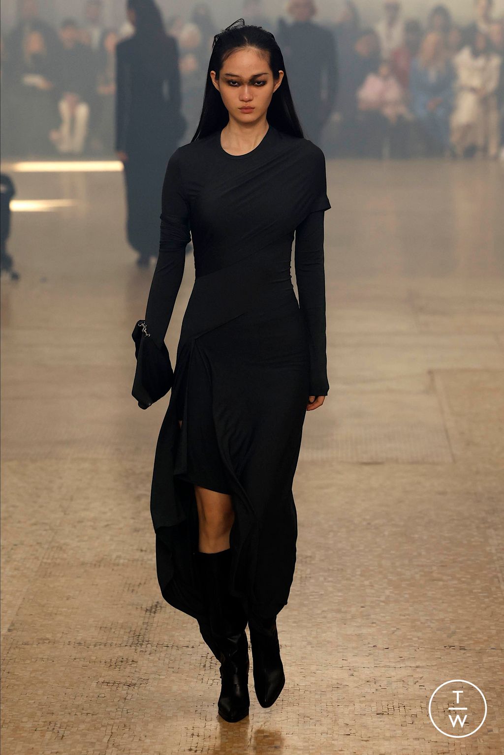 Fashion Week New York Fall/Winter 2024 look 33 from the Helmut Lang collection 女装