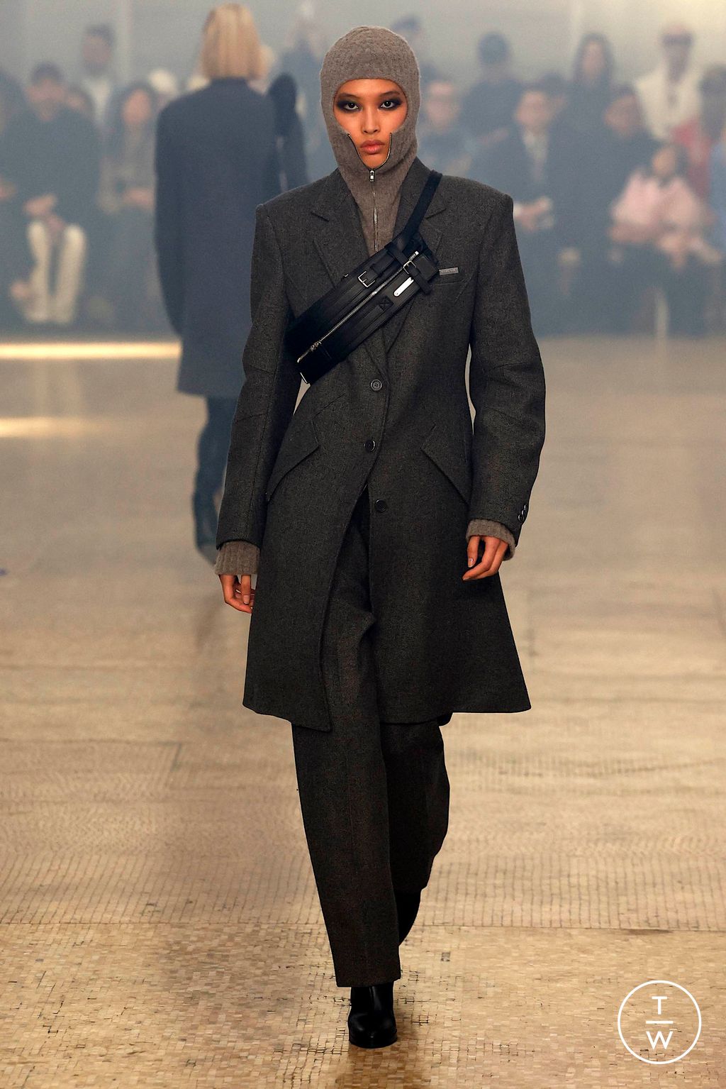 Fashion Week New York Fall/Winter 2024 look 38 from the Helmut Lang collection 女装