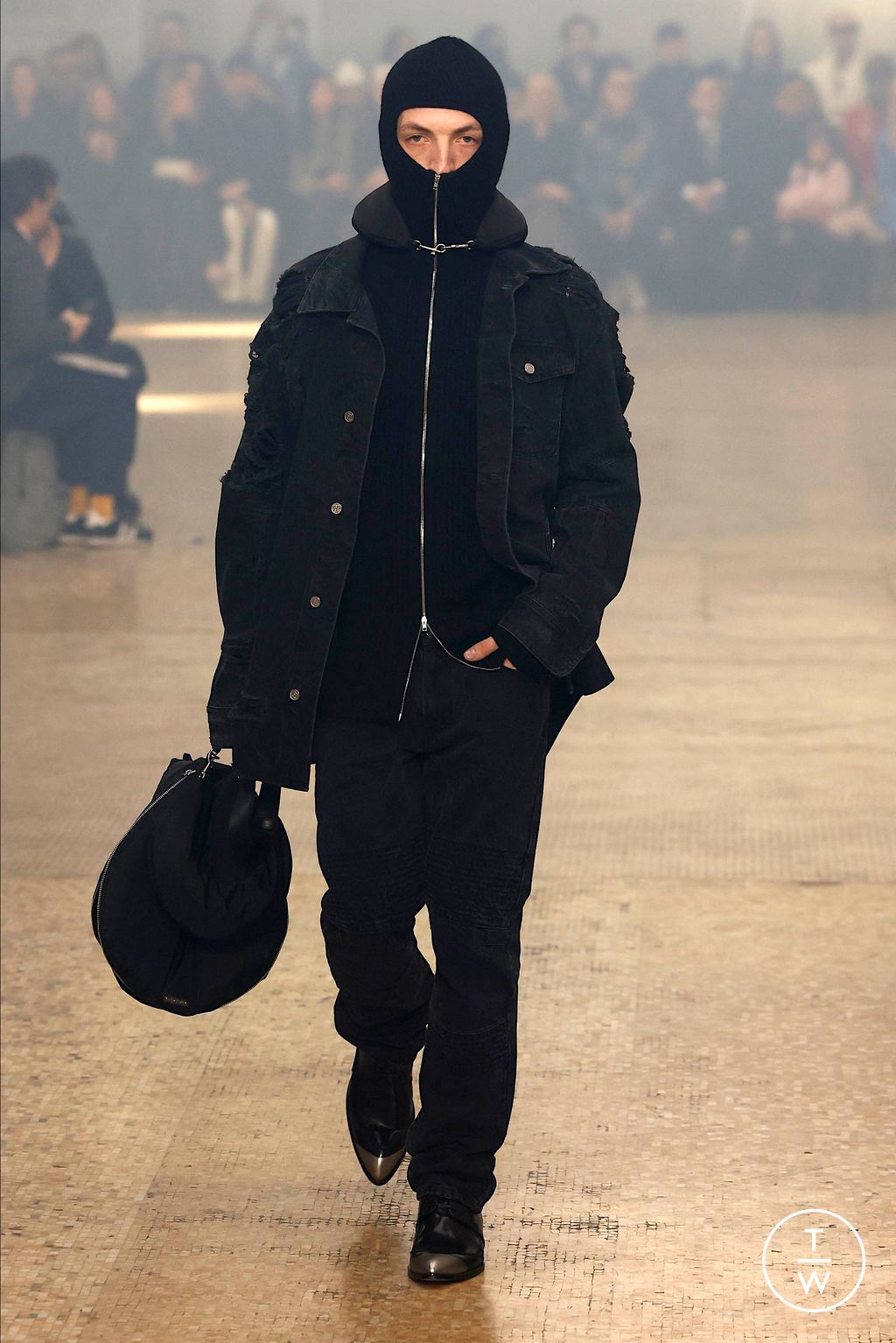 Fashion Week New York Fall/Winter 2024 look 41 from the Helmut Lang collection 女装