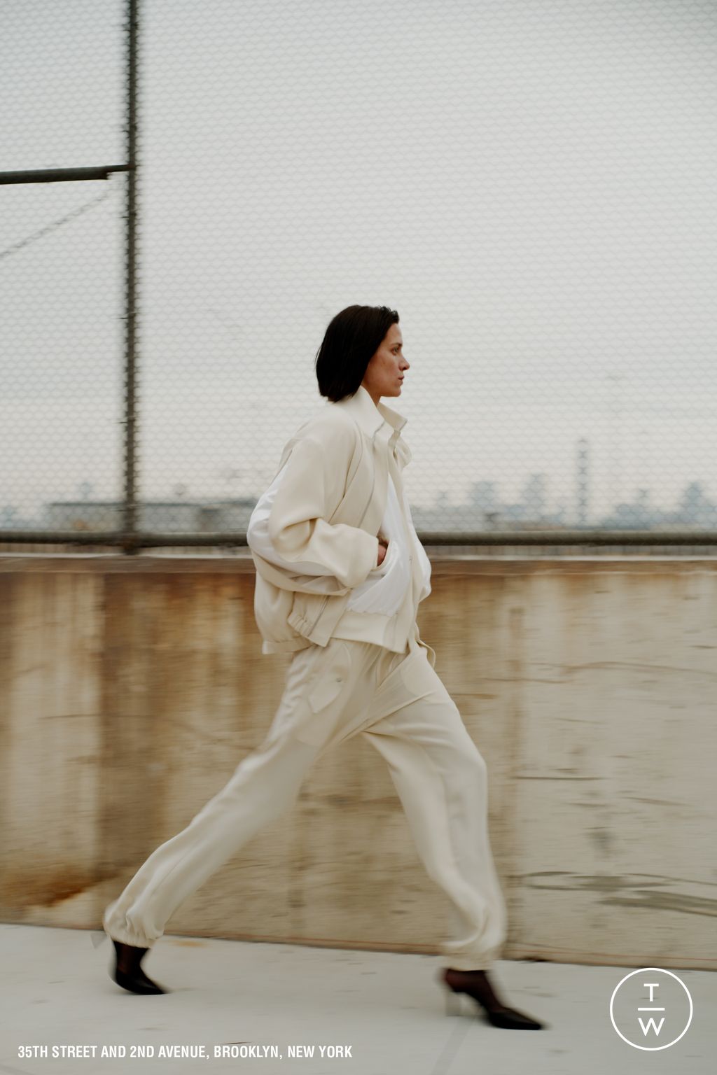 Fashion Week New York Pre-Fall 2024 look 30 from the Helmut Lang collection 女装