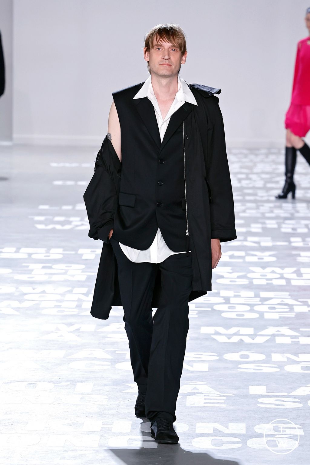 Fashion Week New York Spring/Summer 2024 look 9 de la collection Helmut Lang womenswear