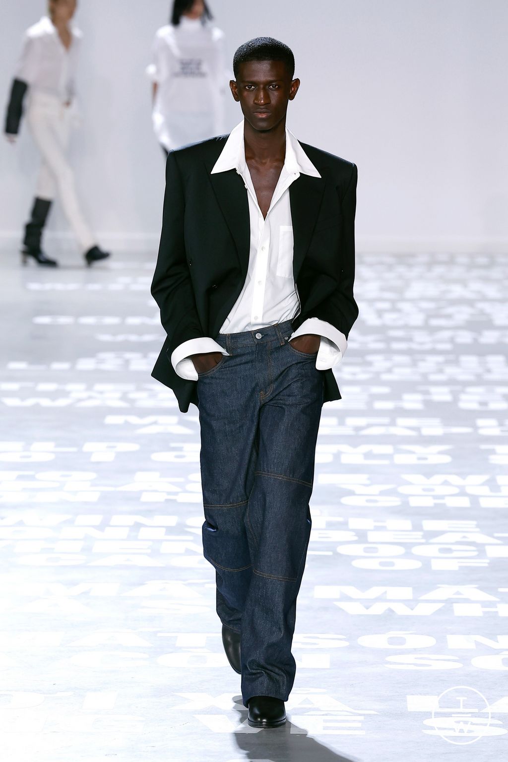 Fashion Week New York Spring/Summer 2024 look 14 de la collection Helmut Lang womenswear