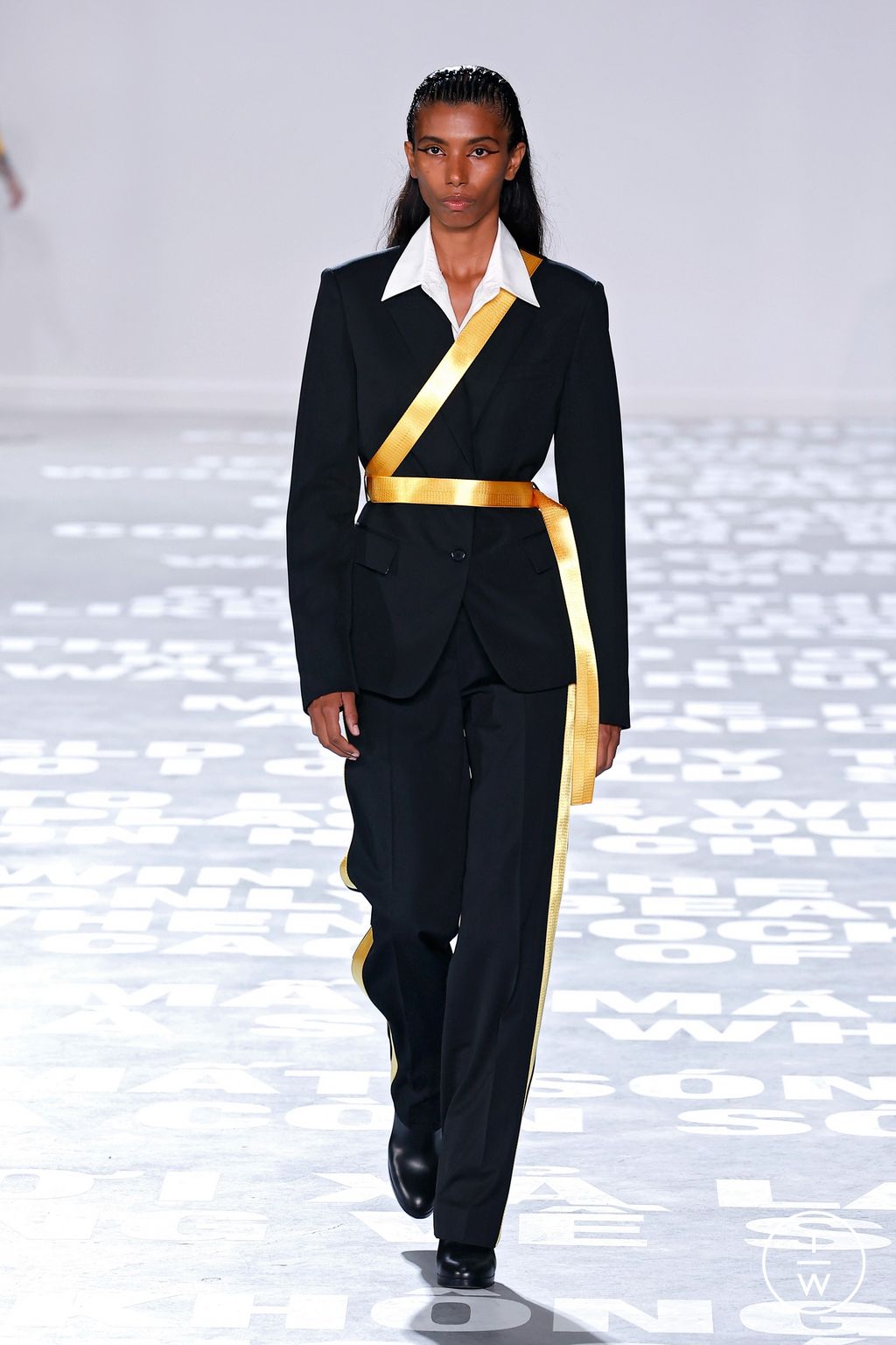 Fashion Week New York Spring/Summer 2024 look 21 de la collection Helmut Lang womenswear