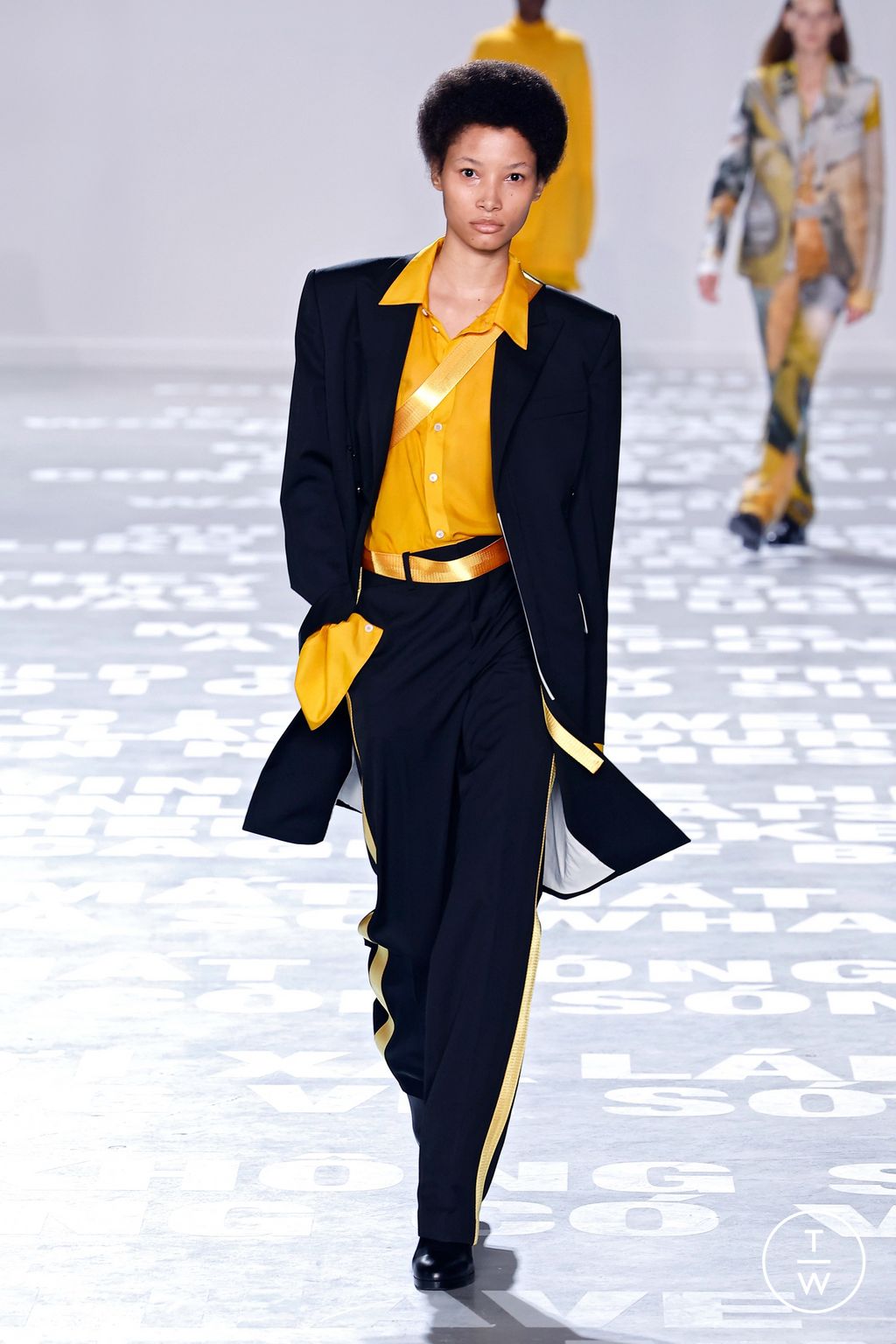 Fashion Week New York Spring/Summer 2024 look 23 from the Helmut Lang collection 女装