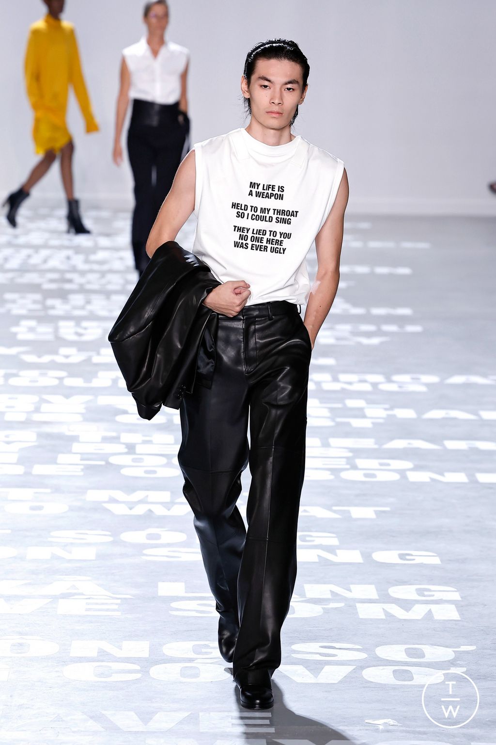 Fashion Week New York Spring/Summer 2024 look 30 from the Helmut Lang collection womenswear