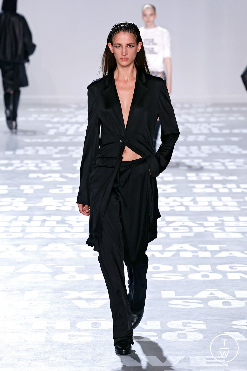Fashion Week New York Spring/Summer 2024 look 33 from the Helmut Lang collection womenswear