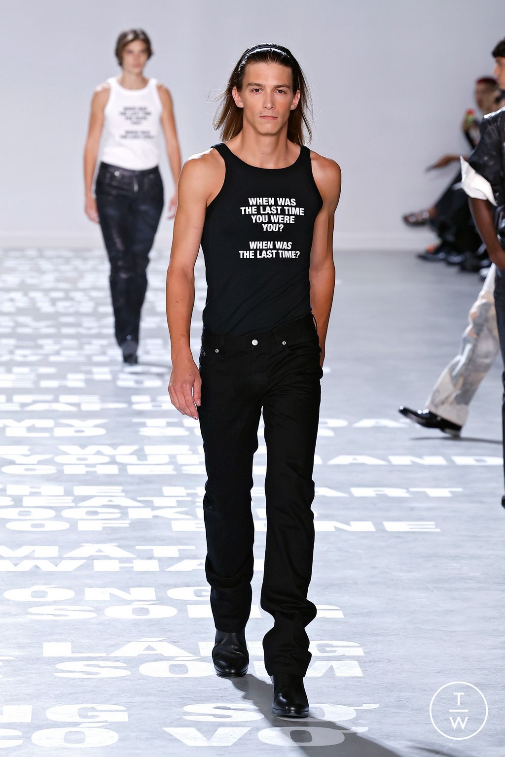 Fashion Week New York Spring/Summer 2024 look 42 from the Helmut Lang collection 女装