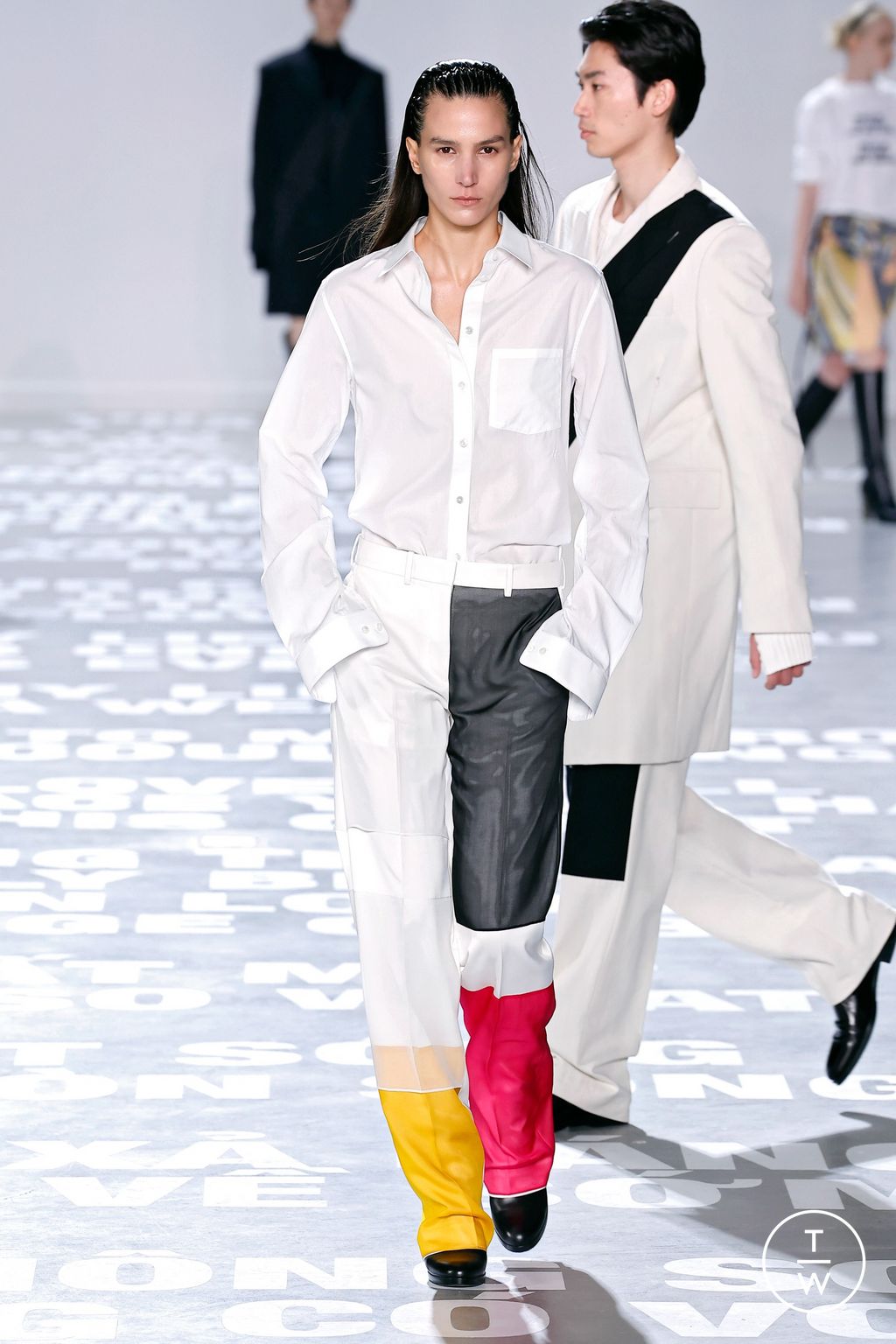 Fashion Week New York Spring/Summer 2024 look 44 from the Helmut Lang collection 女装