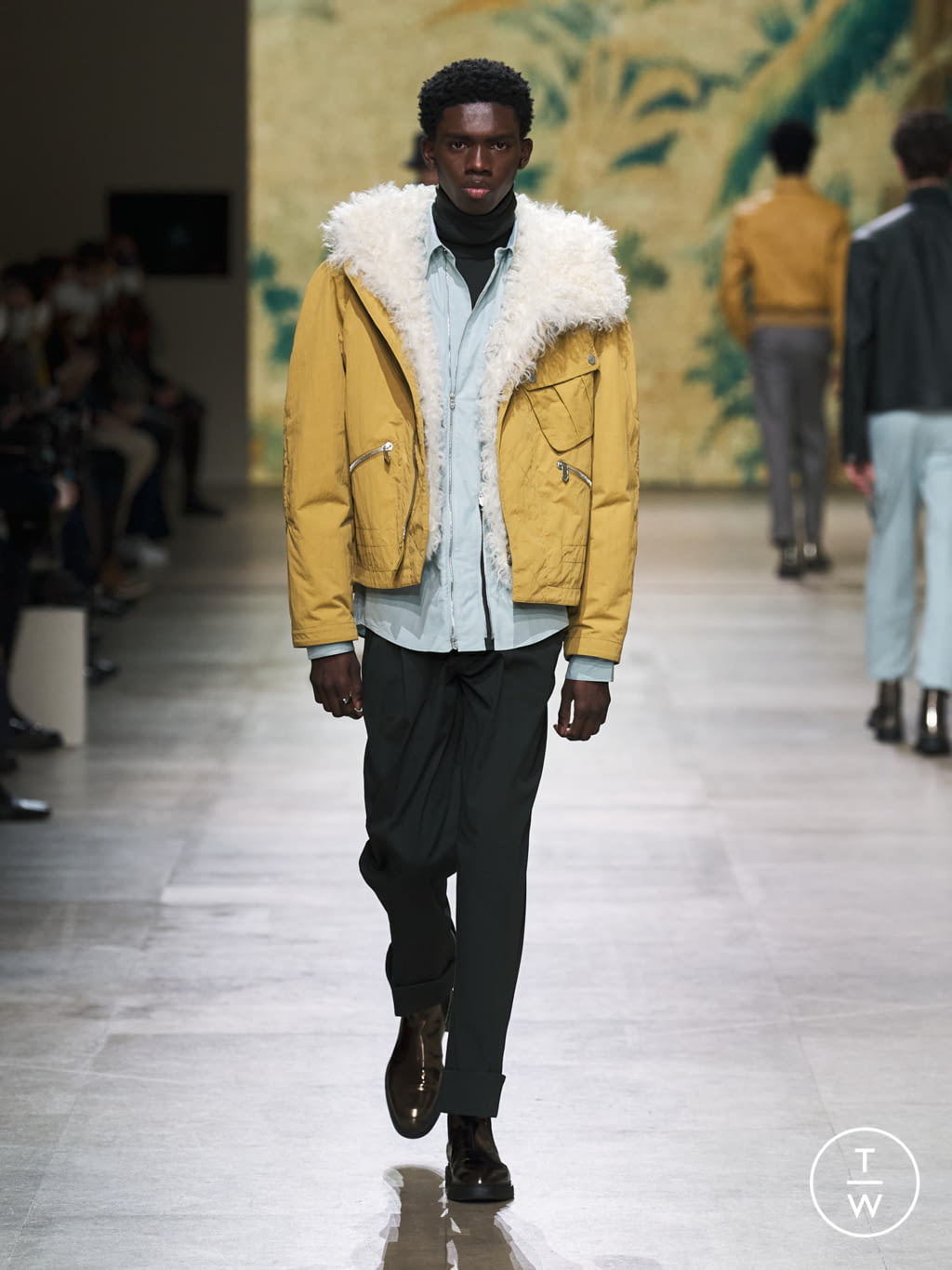 Fashion Week Paris Fall/Winter 2022 look 8 from the Hermès collection menswear