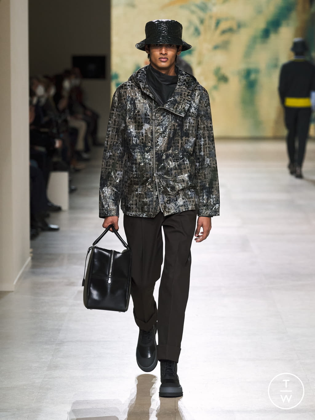 Fashion Week Paris Fall/Winter 2022 look 15 from the Hermès collection 男装