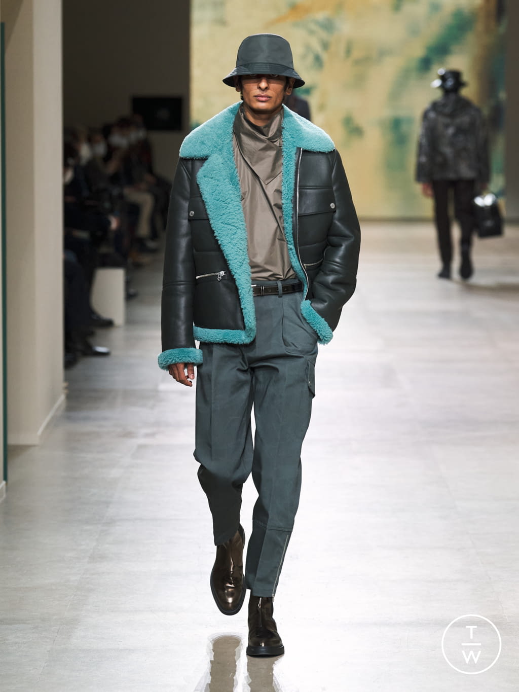 Fashion Week Paris Fall/Winter 2022 look 17 from the Hermès collection menswear