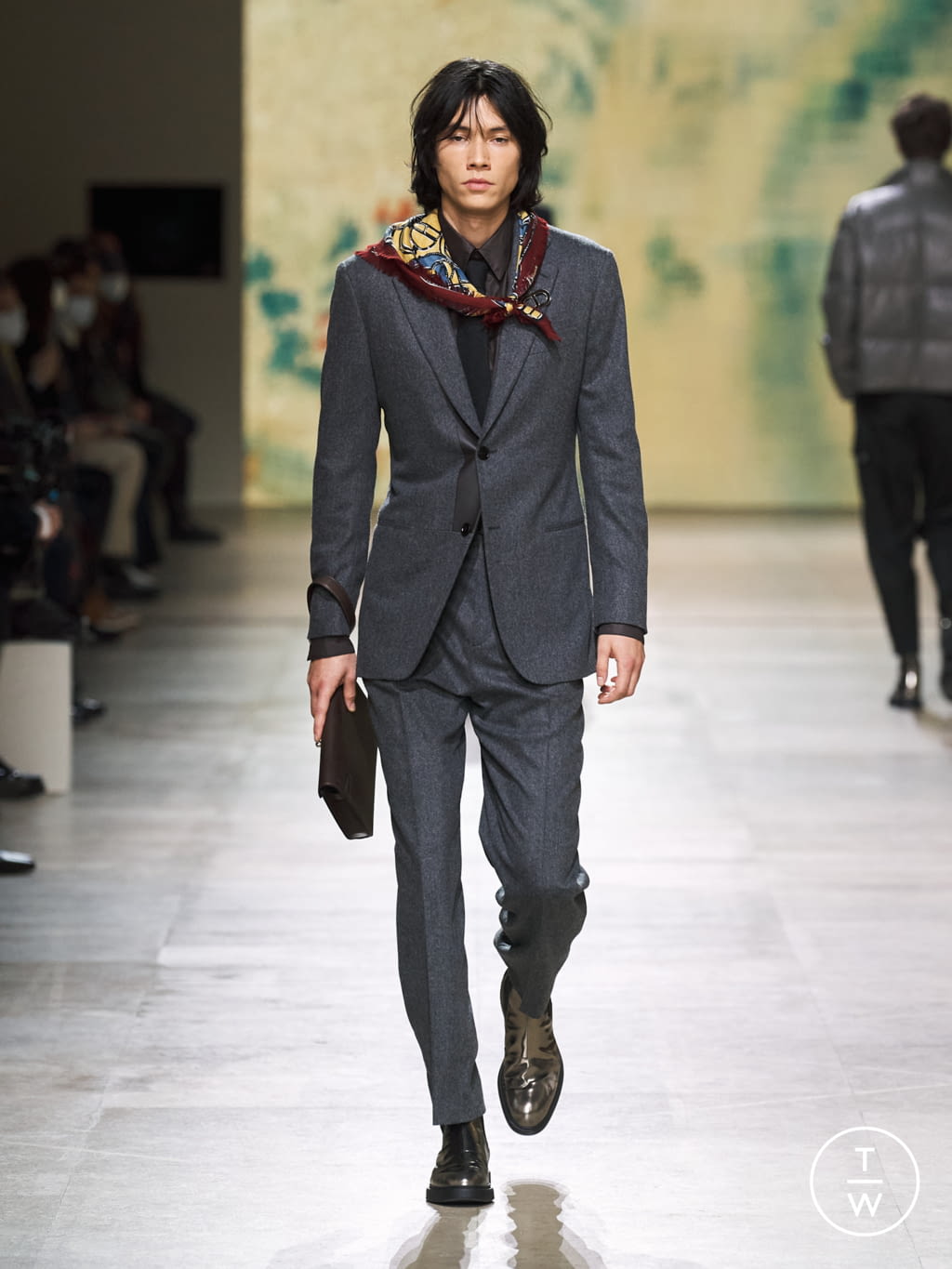 Fashion Week Paris Fall/Winter 2022 look 18 from the Hermès collection menswear