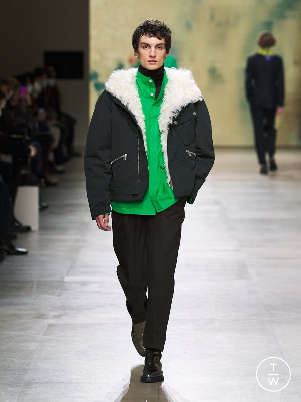 Fashion Week Paris Fall/Winter 2022 look 21 from the Hermès collection menswear