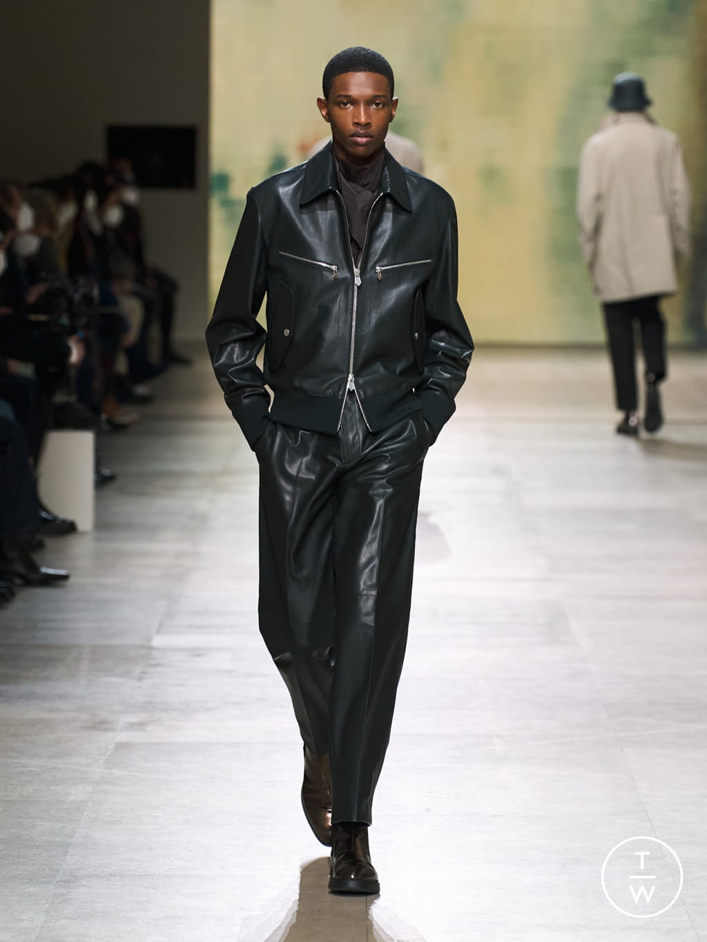 Fashion Week Paris Fall/Winter 2022 look 25 from the Hermès collection 男装