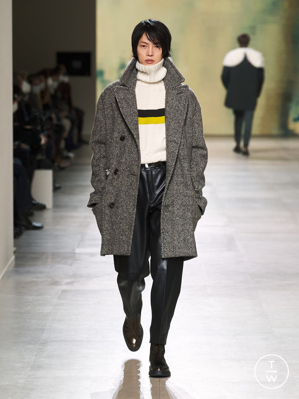 Fashion Week Paris Fall/Winter 2022 look 29 from the Hermès collection menswear
