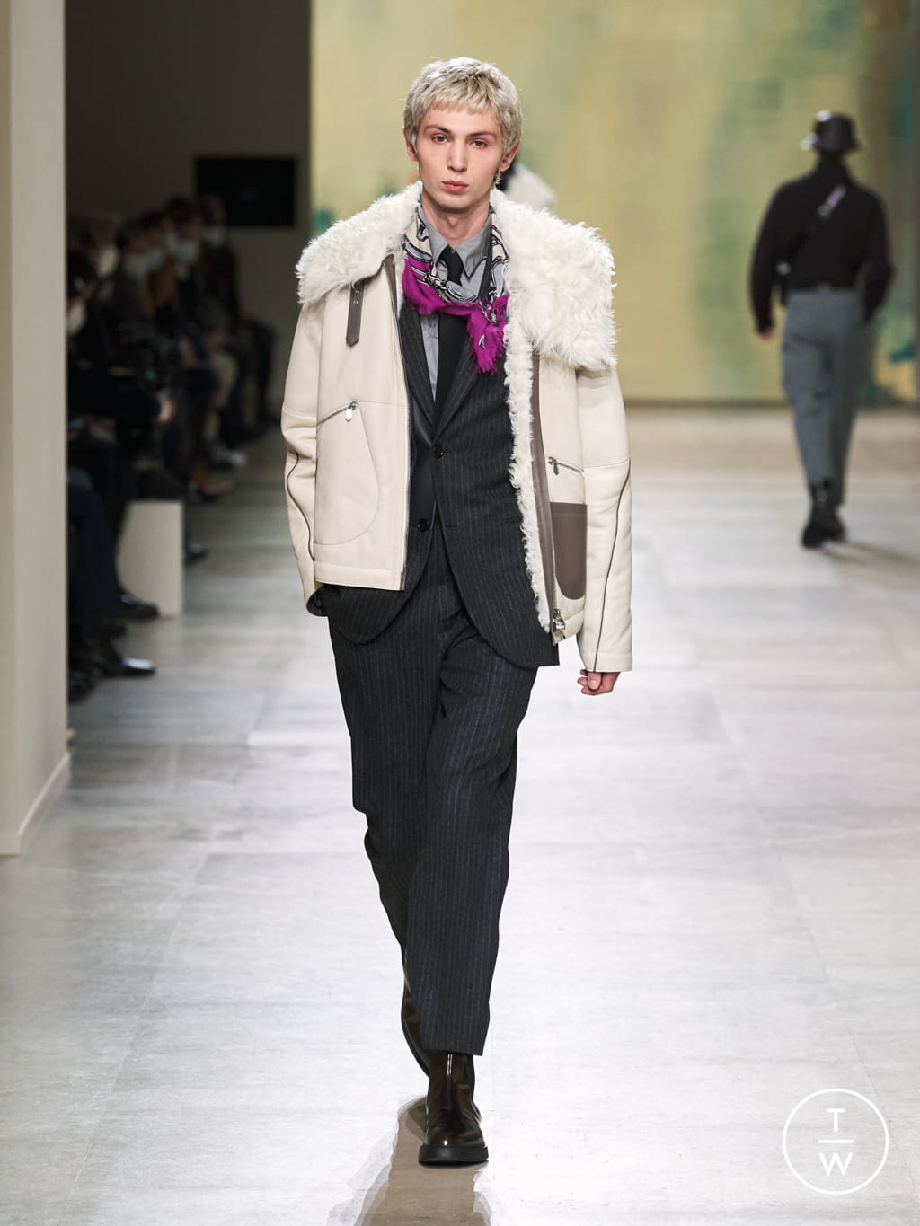 Fashion Week Paris Fall/Winter 2022 look 30 from the Hermès collection 男装