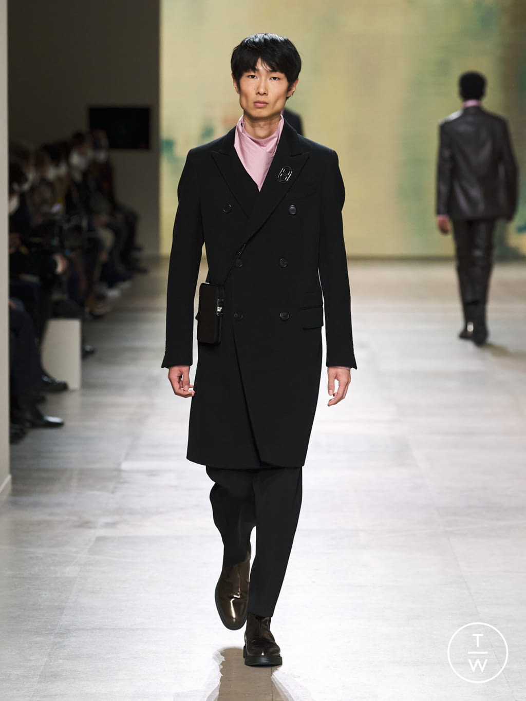 Fashion Week Paris Fall/Winter 2022 look 41 from the Hermès collection menswear