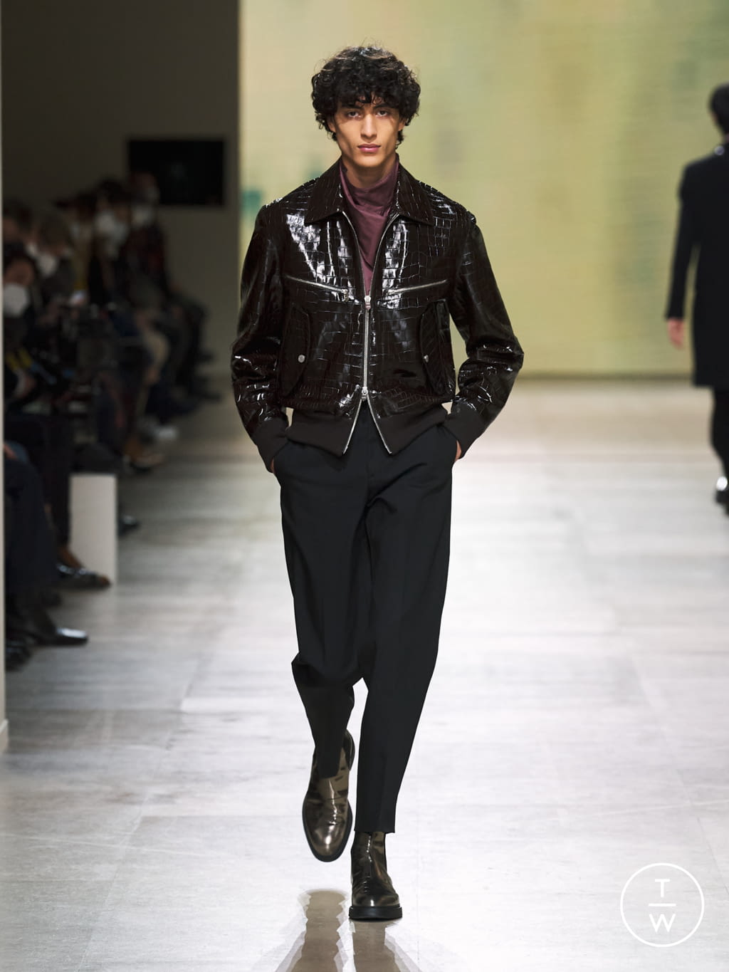 Fashion Week Paris Fall/Winter 2022 look 43 from the Hermès collection menswear