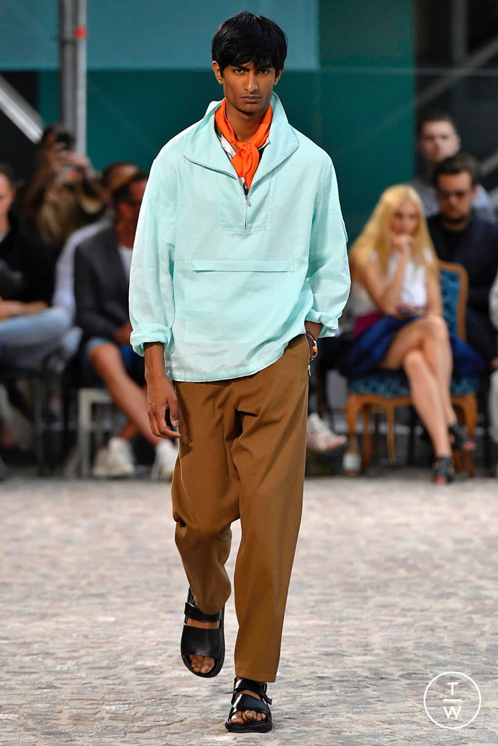 Fashion Week Paris Spring/Summer 2020 look 3 from the Hermès collection 男装
