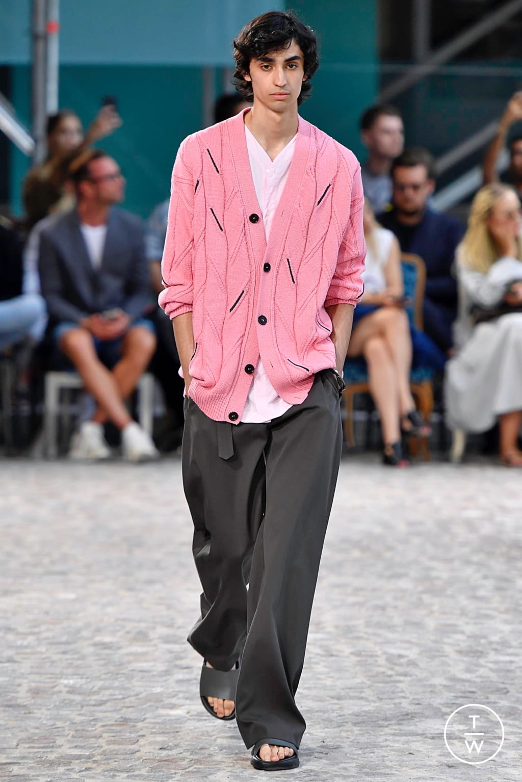Fashion Week Paris Spring/Summer 2020 look 15 from the Hermès collection menswear