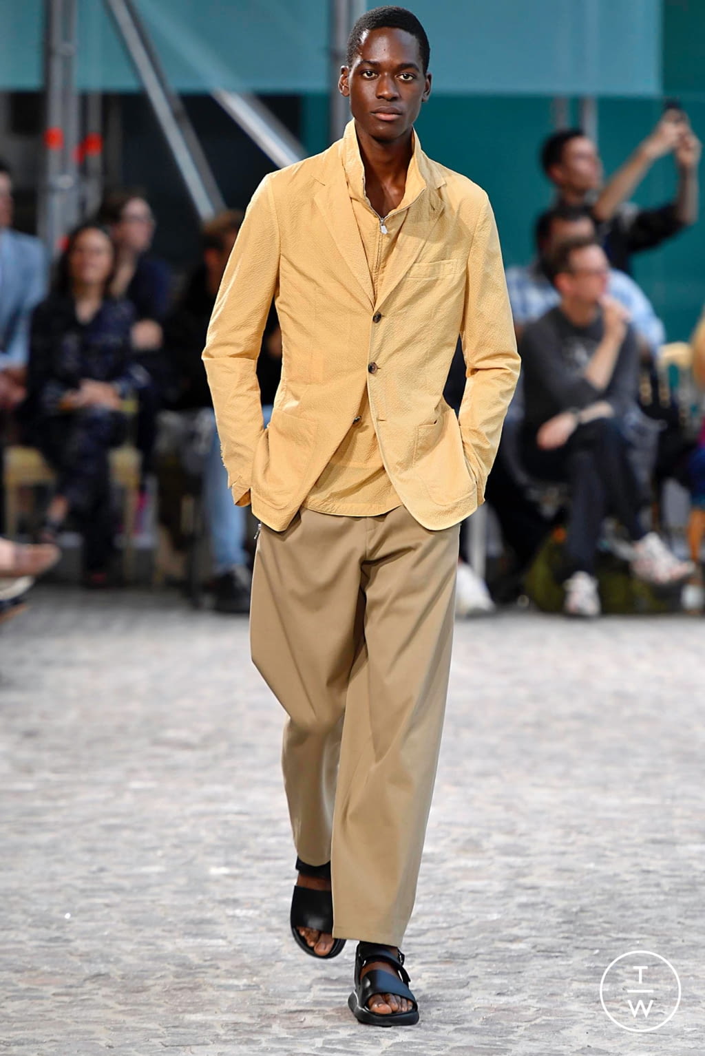 Fashion Week Paris Spring/Summer 2020 look 17 from the Hermès collection menswear