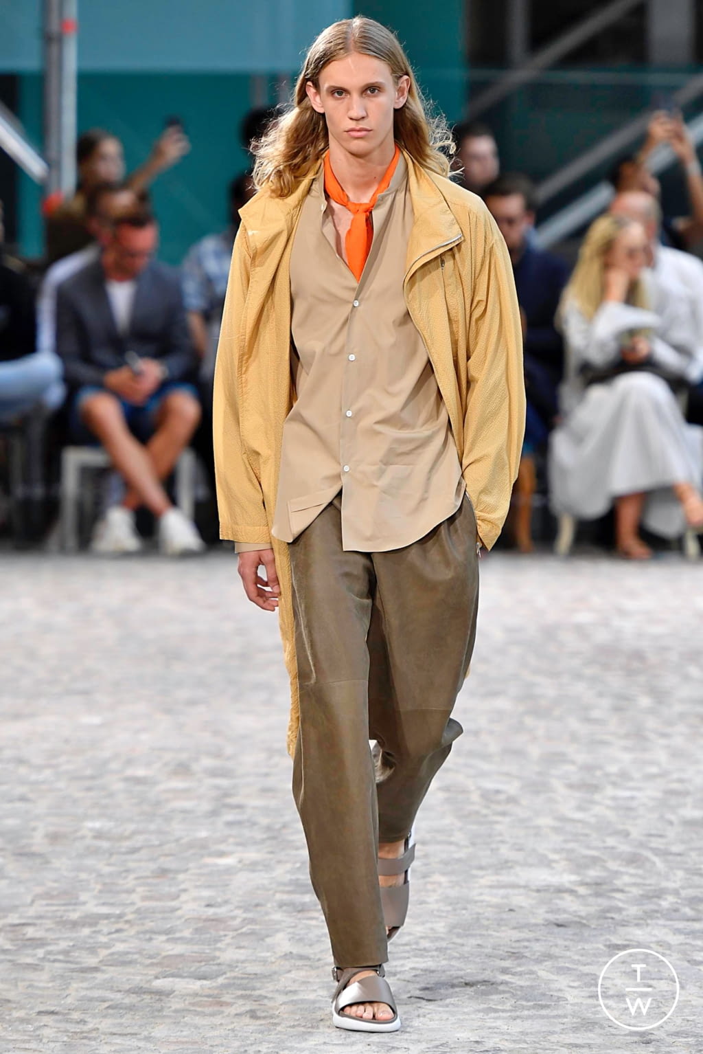 Fashion Week Paris Spring/Summer 2020 look 19 from the Hermès collection menswear