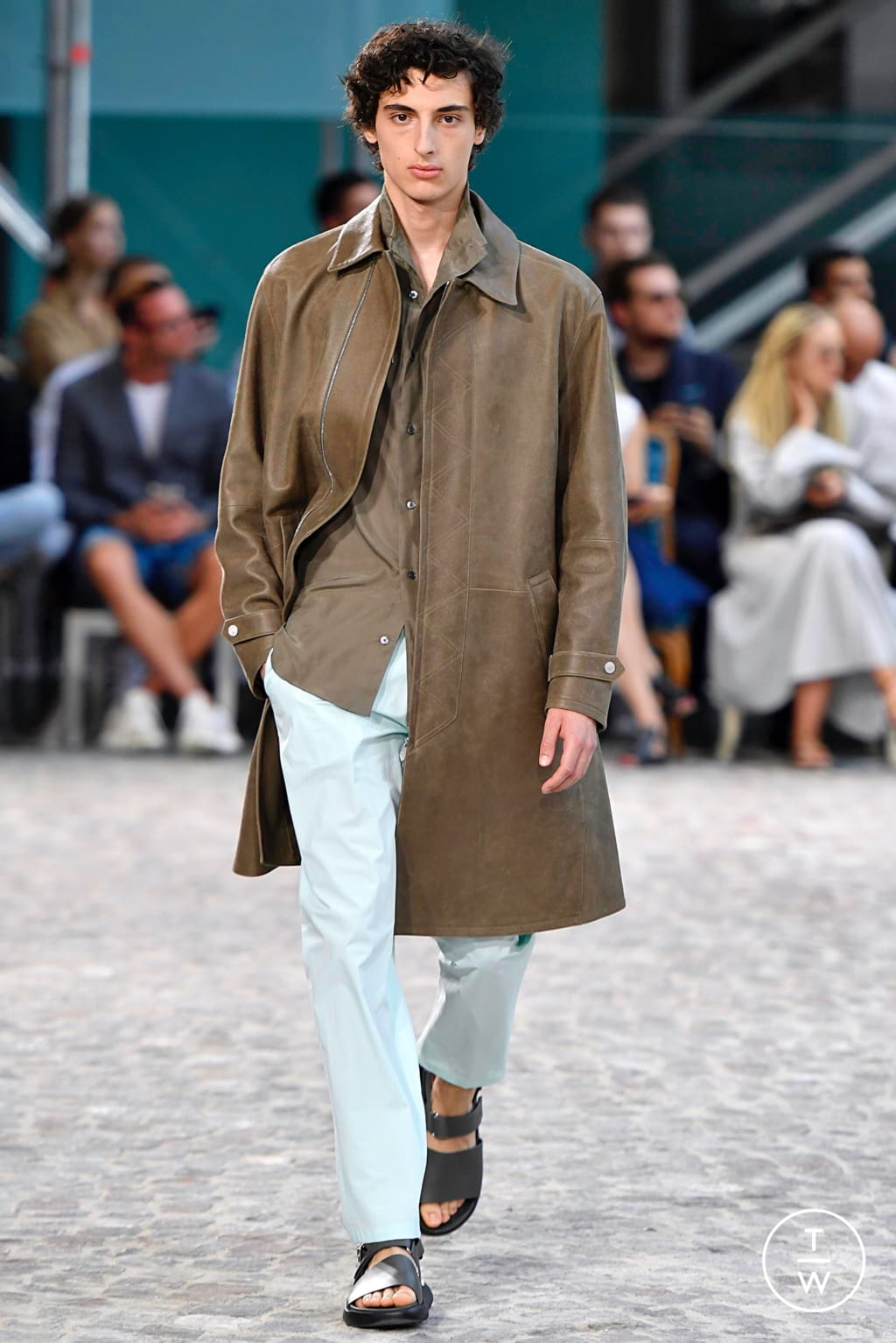 Fashion Week Paris Spring/Summer 2020 look 25 from the Hermès collection menswear