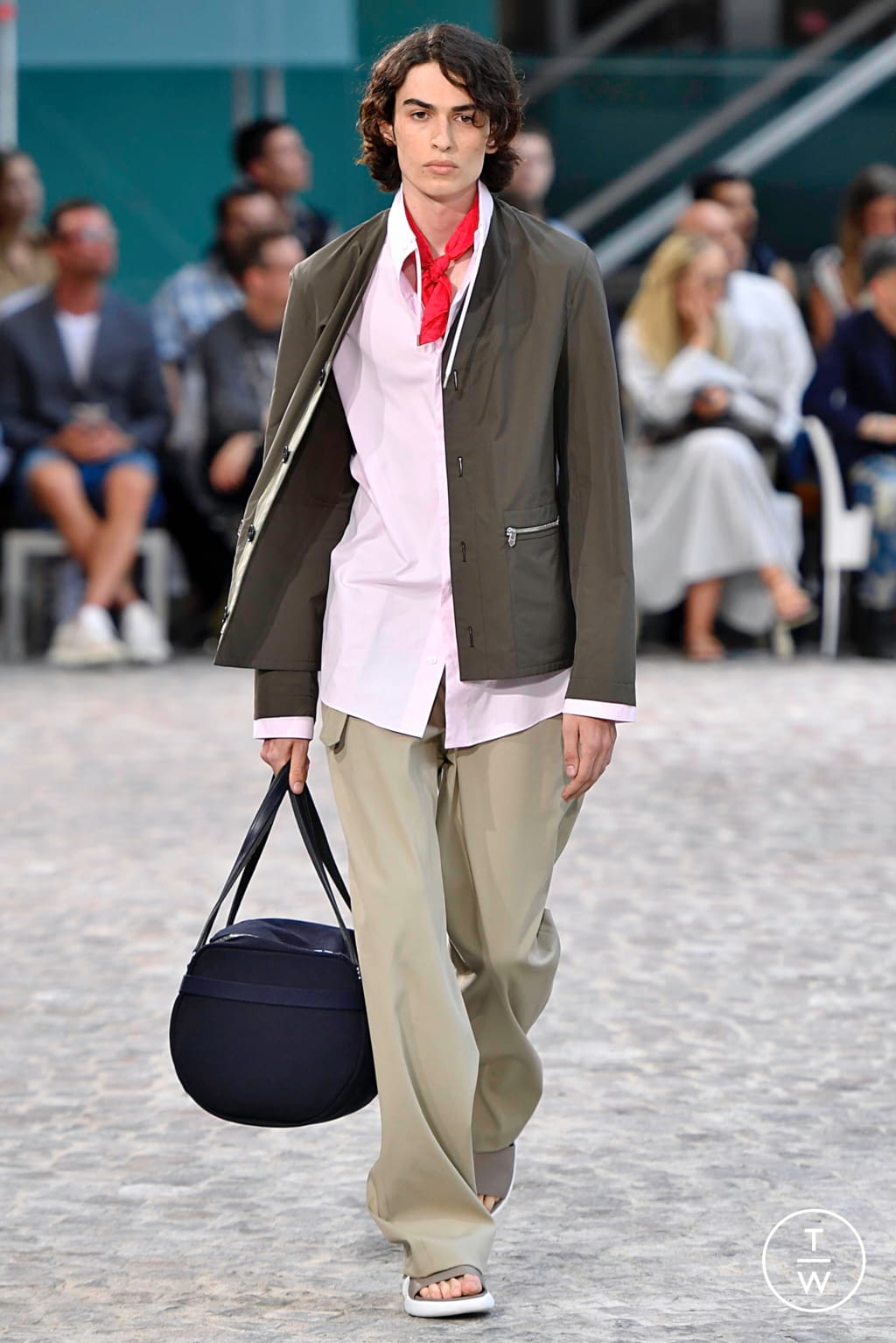Fashion Week Paris Spring/Summer 2020 look 28 from the Hermès collection menswear