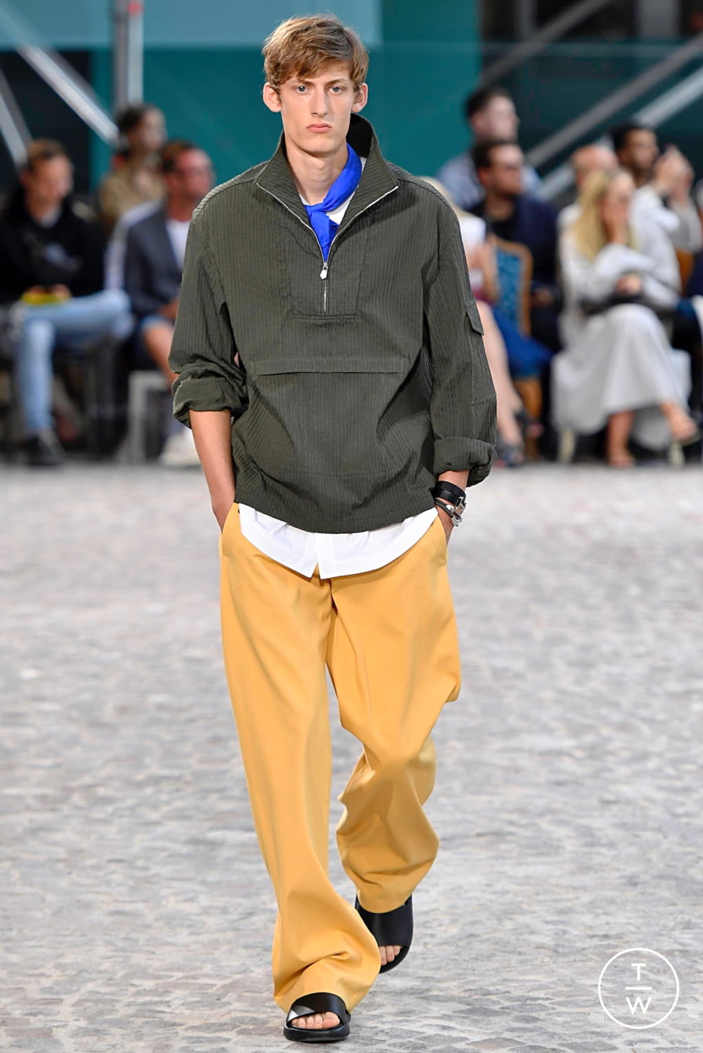 Fashion Week Paris Spring/Summer 2020 look 29 from the Hermès collection menswear