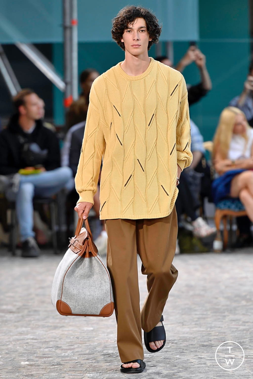 Fashion Week Paris Spring/Summer 2020 look 30 from the Hermès collection menswear