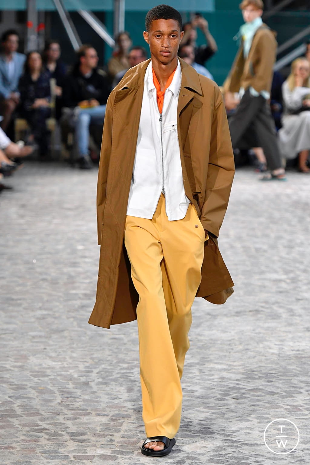 Fashion Week Paris Spring/Summer 2020 look 31 from the Hermès collection 男装