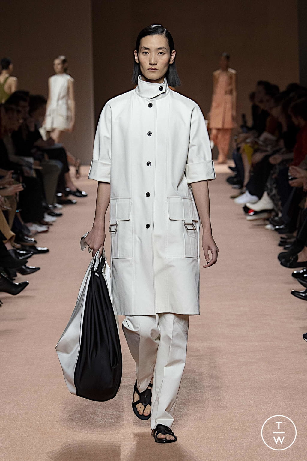 Fashion Week Paris Spring/Summer 2020 look 10 from the Hermès collection womenswear