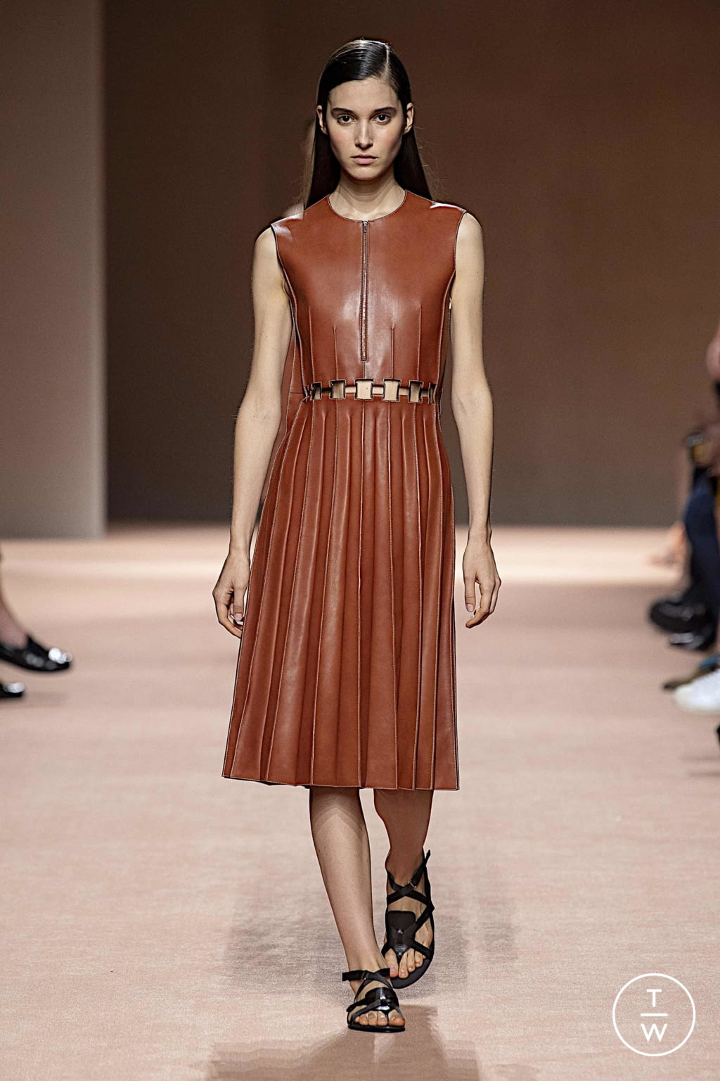 Fashion Week Paris Spring/Summer 2020 look 17 from the Hermès collection 女装