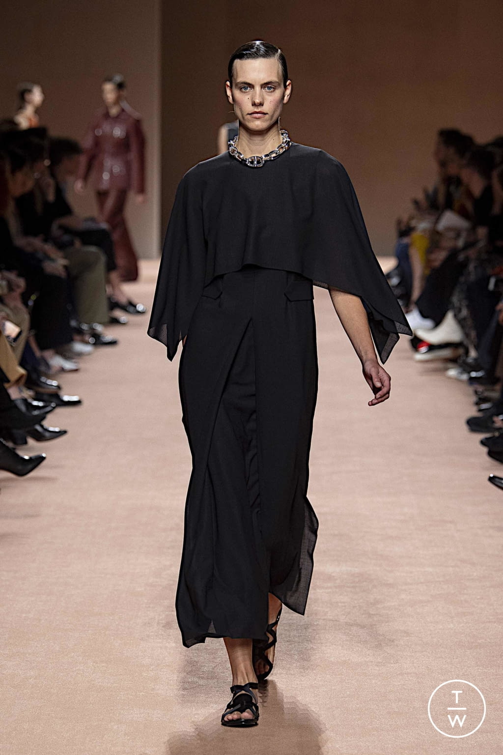 Fashion Week Paris Spring/Summer 2020 look 28 from the Hermès collection womenswear