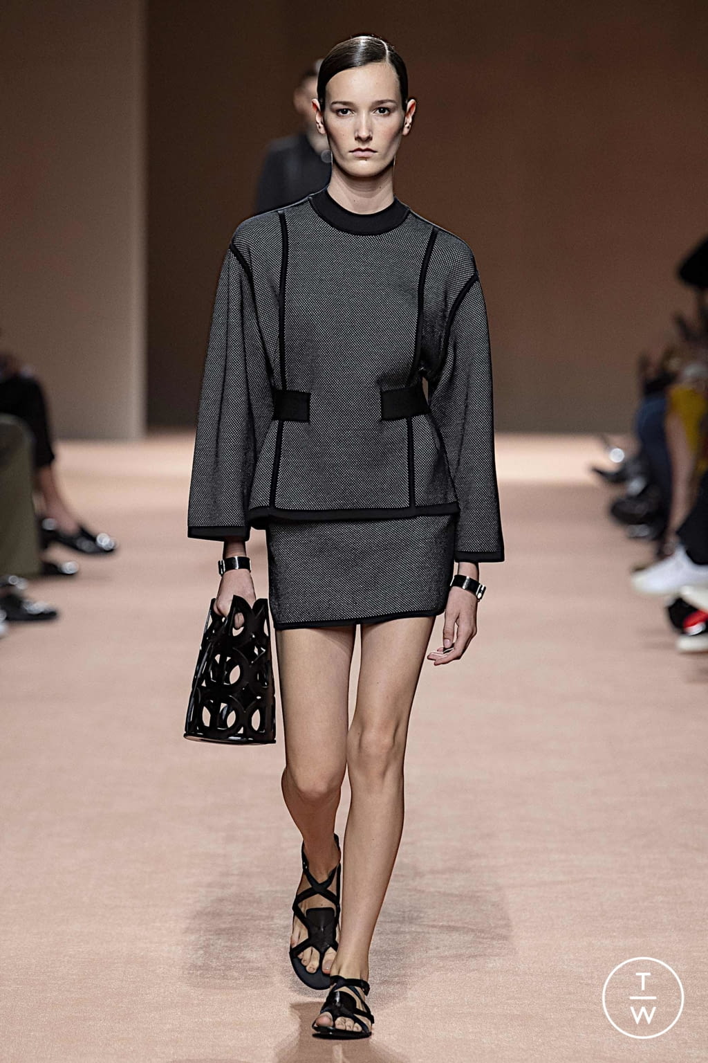 Fashion Week Paris Spring/Summer 2020 look 30 from the Hermès collection womenswear