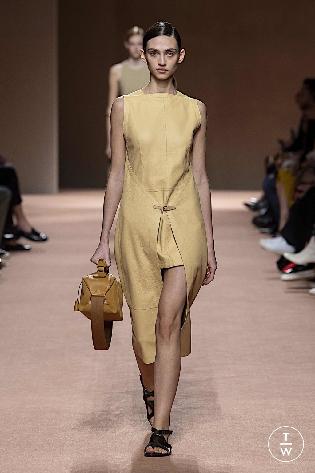 Fashion Week Paris Spring/Summer 2020 look 35 from the Hermès collection 女装
