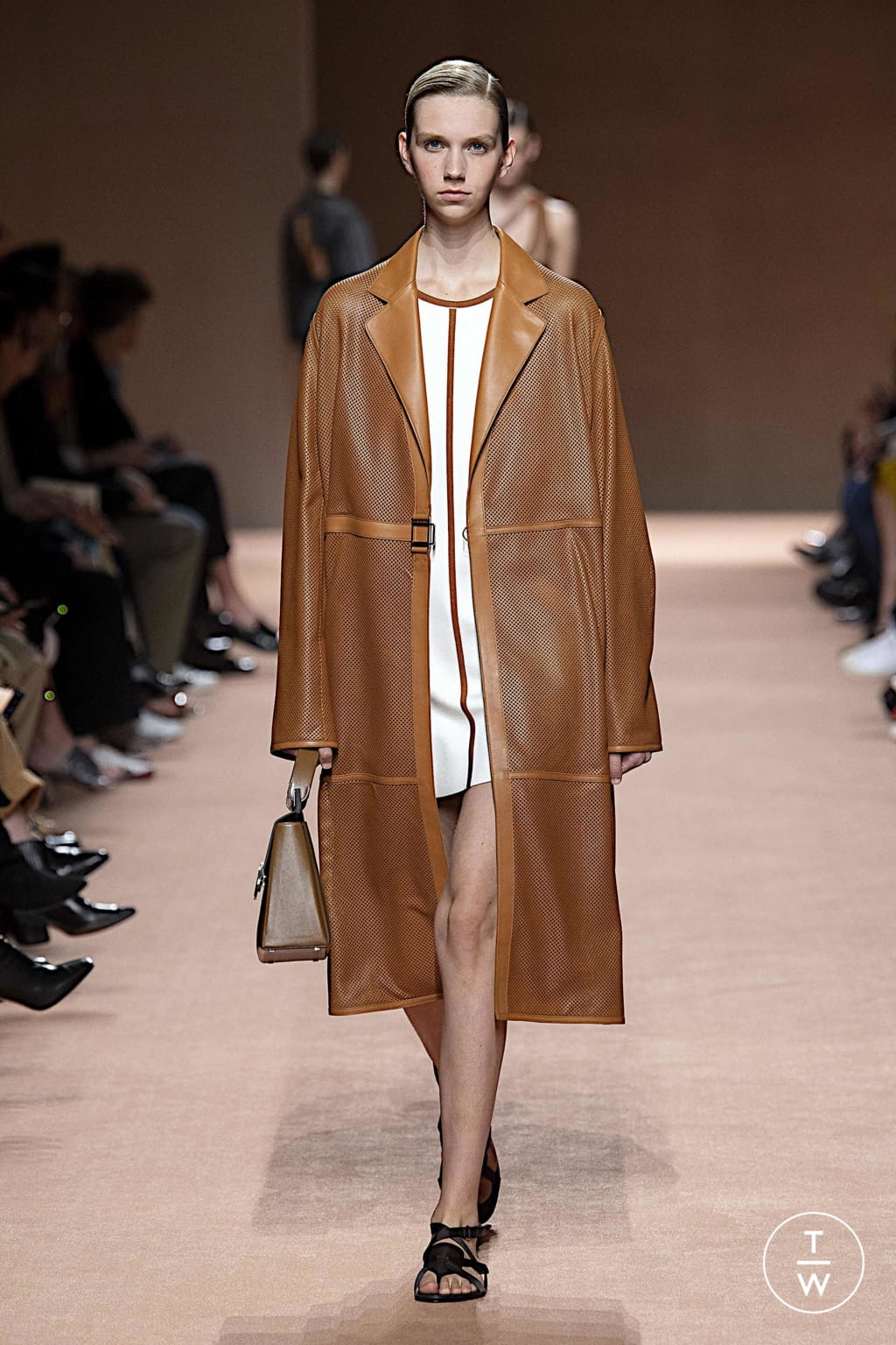 Fashion Week Paris Spring/Summer 2020 look 39 from the Hermès collection womenswear
