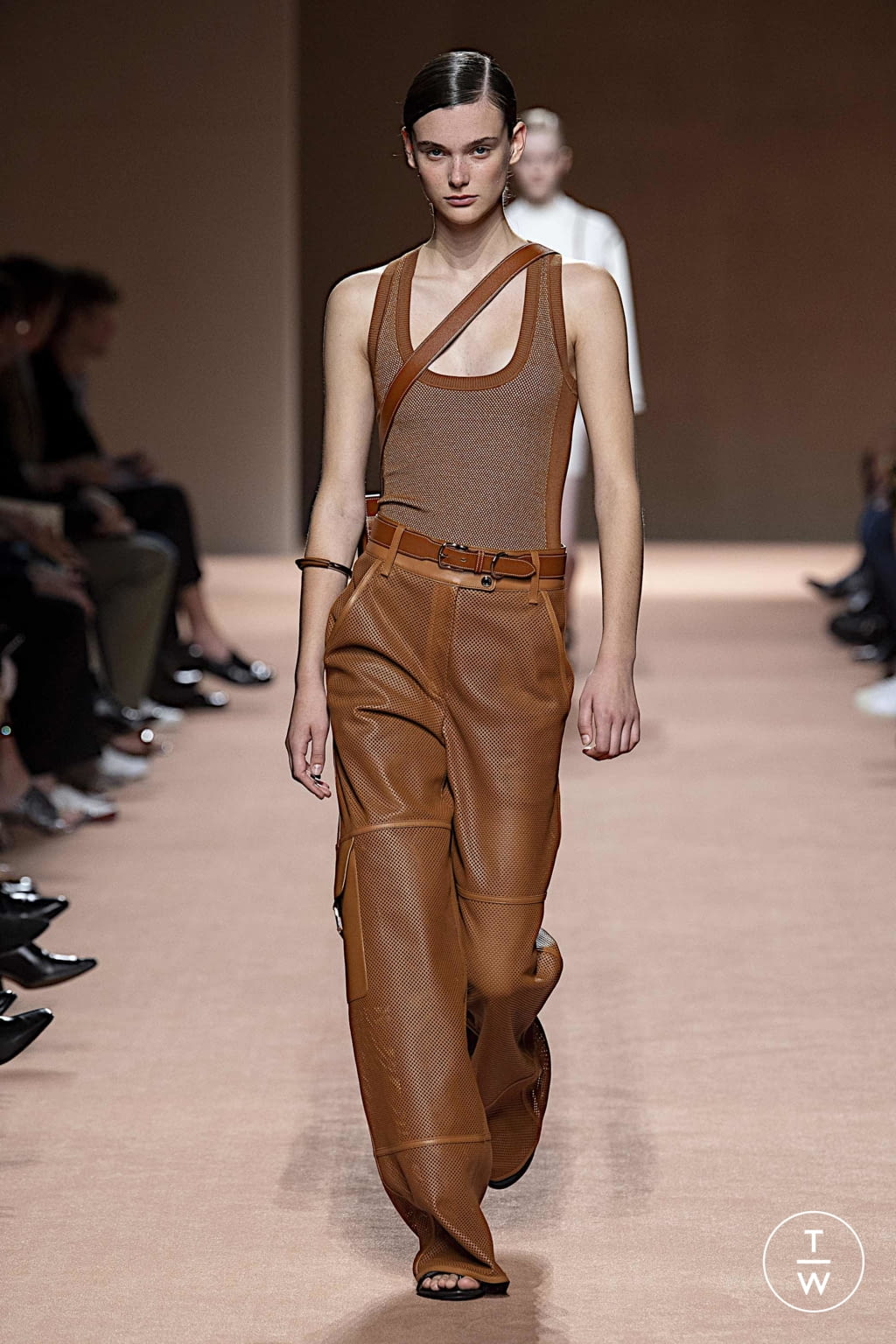 Fashion Week Paris Spring/Summer 2020 look 40 from the Hermès collection 女装