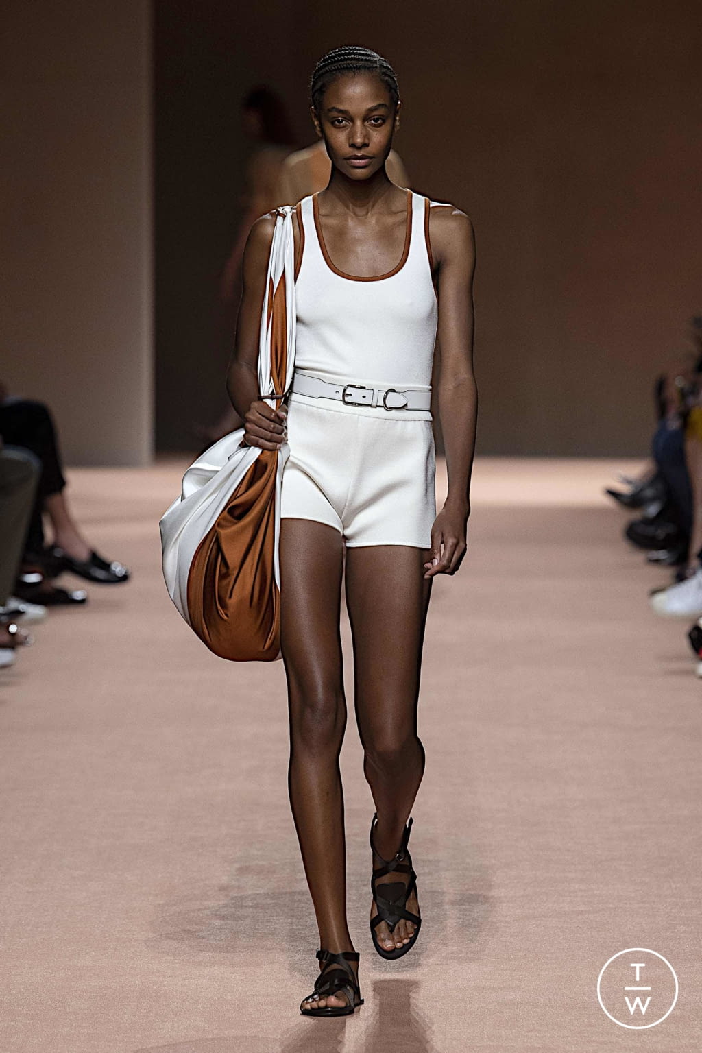 Fashion Week Paris Spring/Summer 2020 look 42 from the Hermès collection 女装