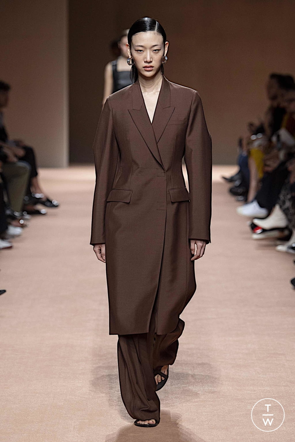 Fashion Week Paris Spring/Summer 2020 look 52 from the Hermès collection 女装