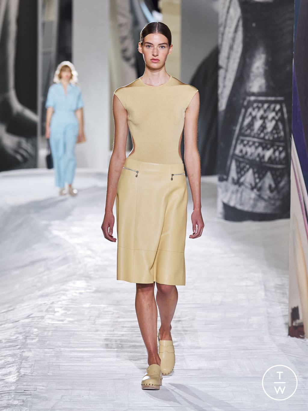 Fashion Week Paris Spring/Summer 2021 look 1 from the Hermès collection womenswear