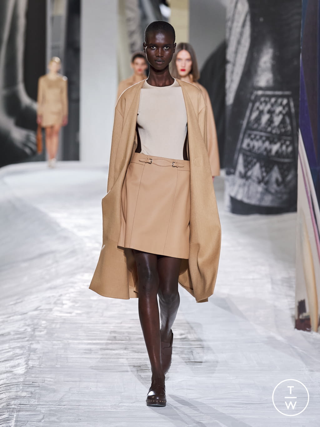 Fashion Week Paris Spring/Summer 2021 look 3 from the Hermès collection womenswear