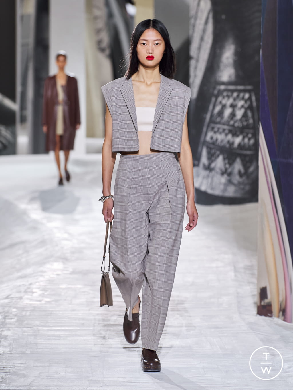 Fashion Week Paris Spring/Summer 2021 look 26 from the Hermès collection 女装
